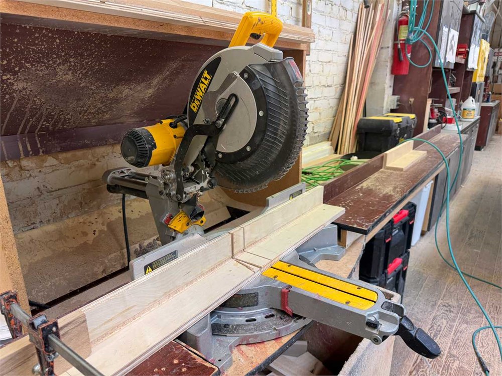 DeWalt "DWS780" Compound Miter Saw