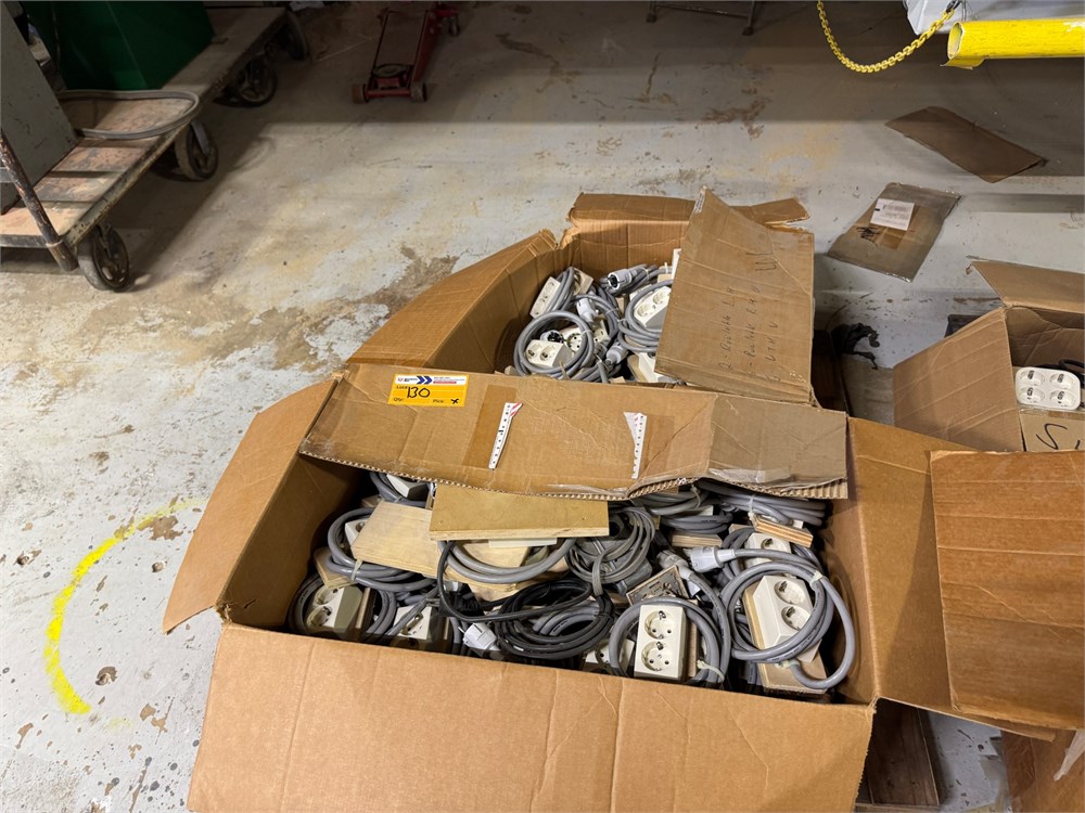 Dual-Outlet Extension Power Blocks