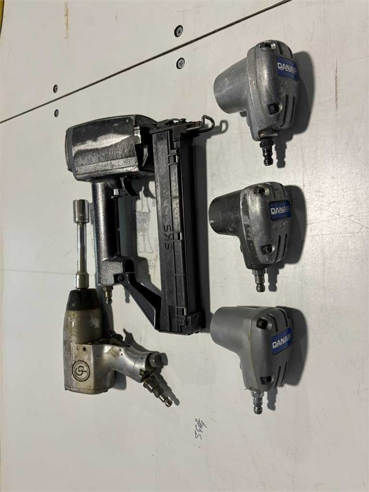 Lot of Pnuematic Tooling