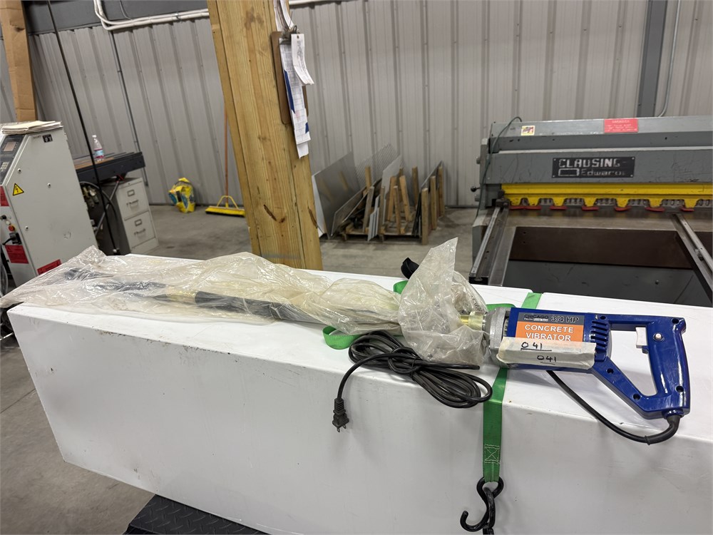 Chicago Electric "34923" Concrete Vibrator