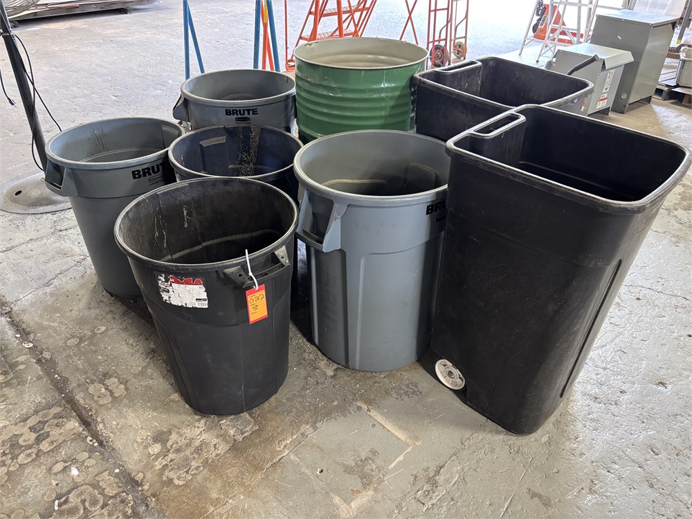 (8) Trash Cans