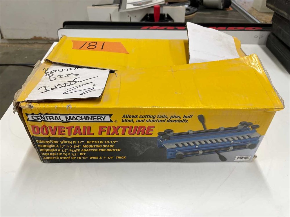 Central Machinery 12" Dovetail Jig