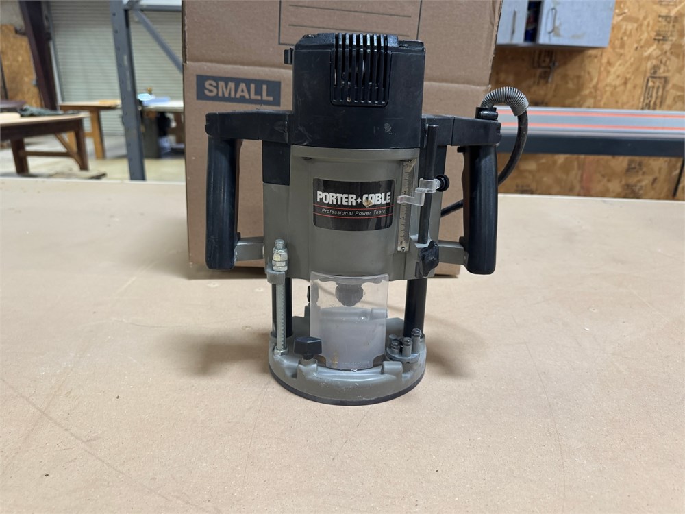 Porter Cable "7539" Variable Speed Plunge Router