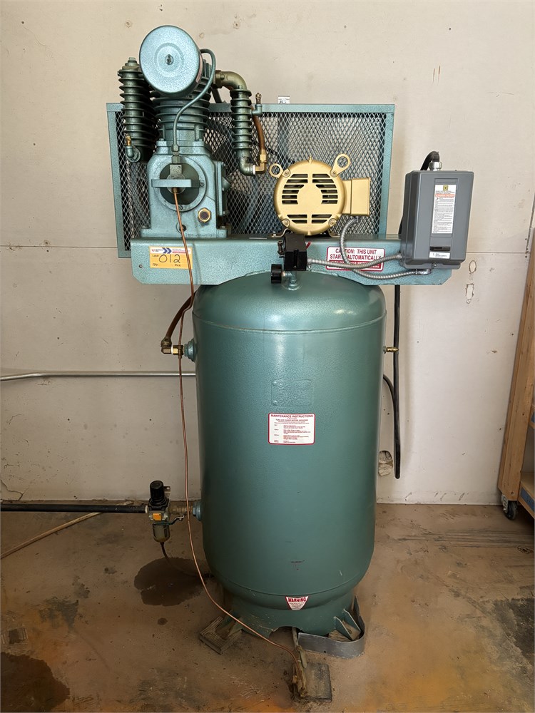 AirComParts "E1245" Air Compressor