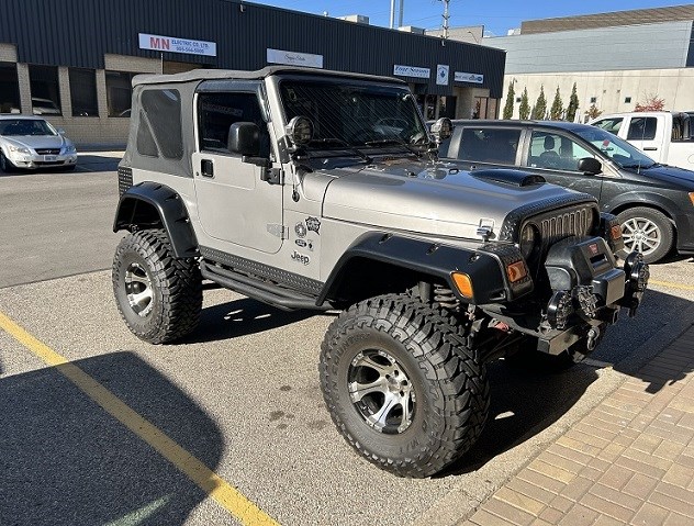 Jeep "Wrangler" Sport Loaded With Features & Upgrades - Mississauga, ON