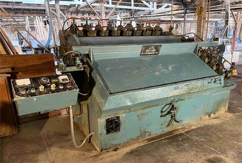 L&L Machinery RF Glue Machine