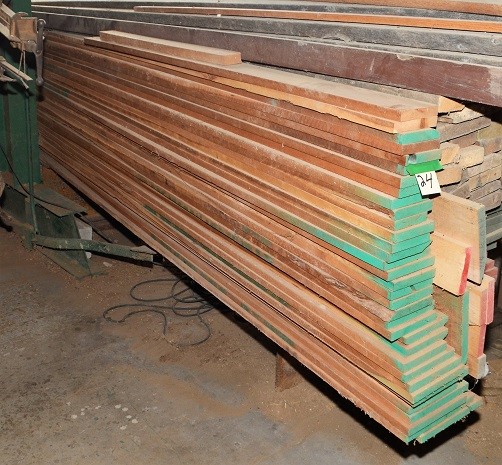 LOT OF HARDWOOD UP TO 10' LENGTHS VARIOUS THICKNESSES APPROX 100 PCS