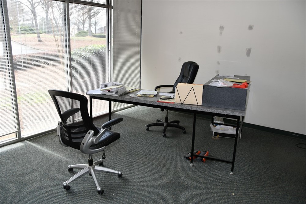 Contents of Office - No Built in furniture included