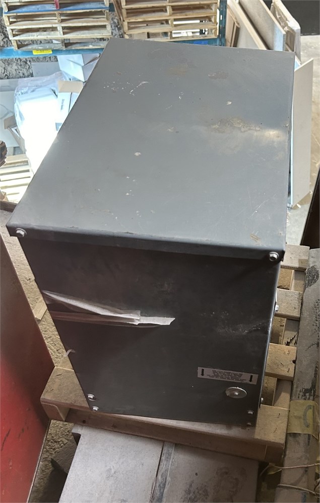 Square D "30 kva" Transformer - 480V High - 240V Low - Woodbridge, ON