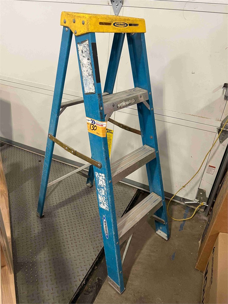 Werner 4' Step Ladder