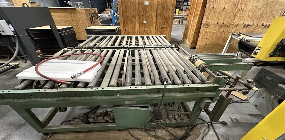 Doucet "BT-30-60-30-60-D" Roller Transfer Conveyor