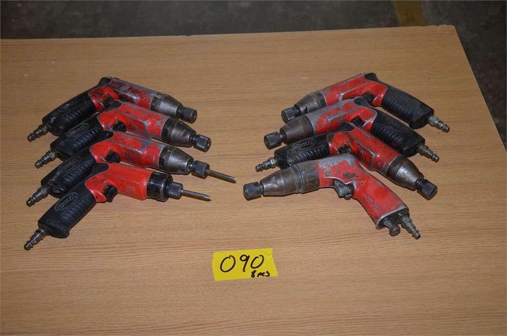 Pneumatic screw guns (8) total