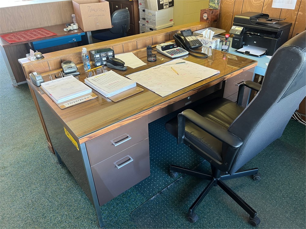 Desk, chair, & floor mat