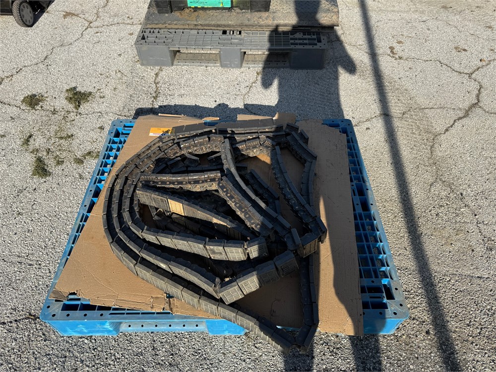 Edge bander chain as pictured