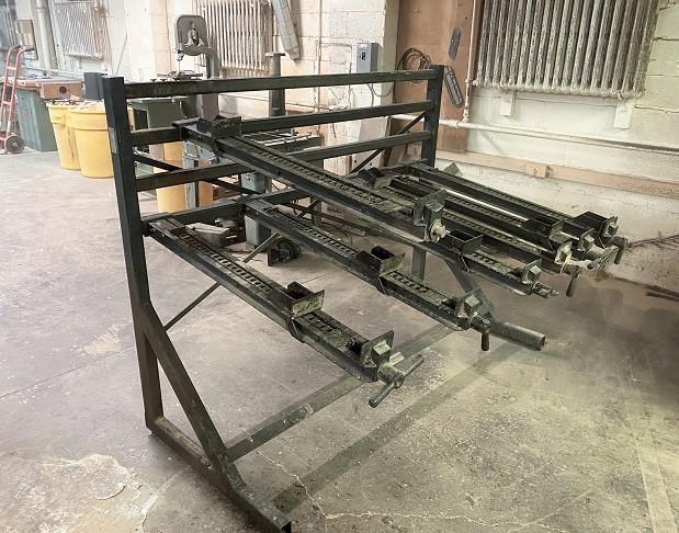 DOUCET WR6 CLAMP RACK & (7) 36" CLAMPS