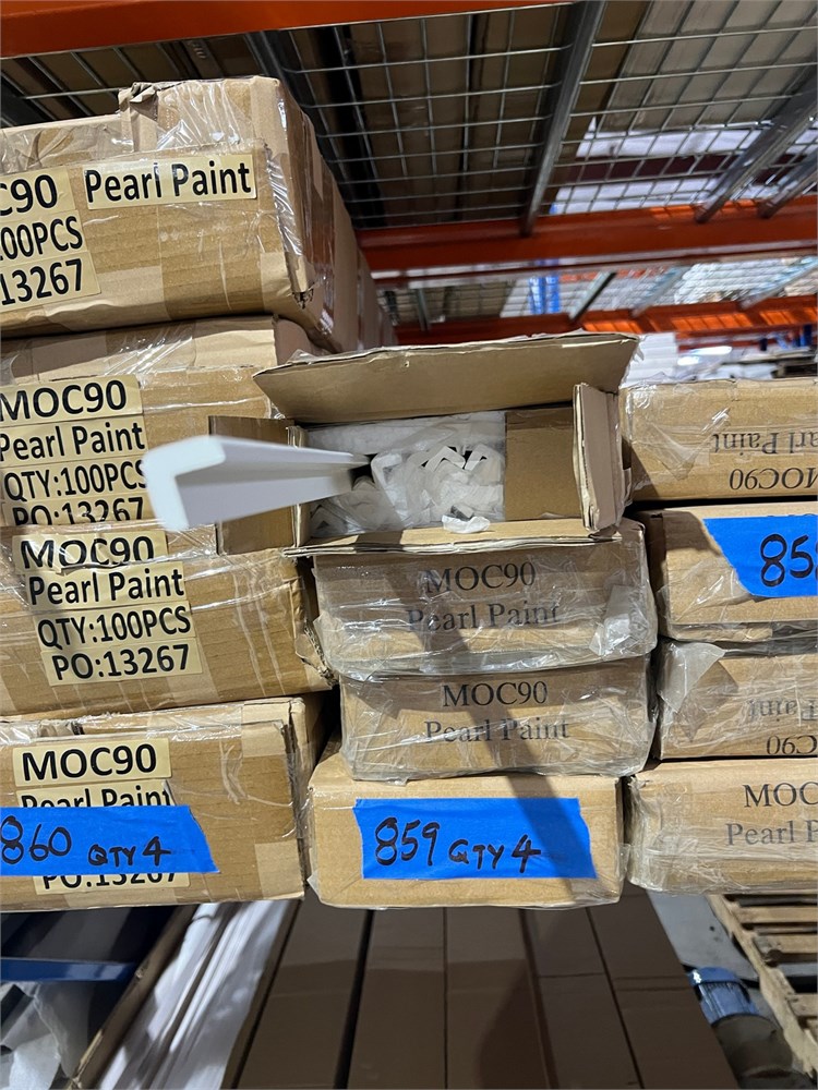 Corner moulding Pearl paint (4) boxes