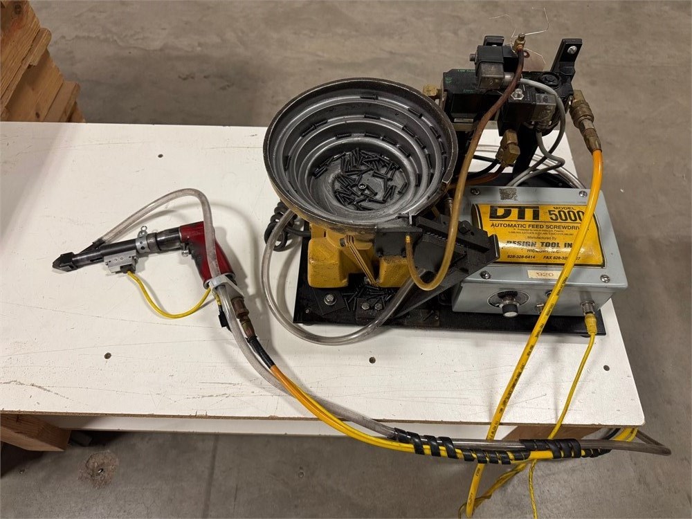 DTI "5000" Automatic Feed Screwdriver