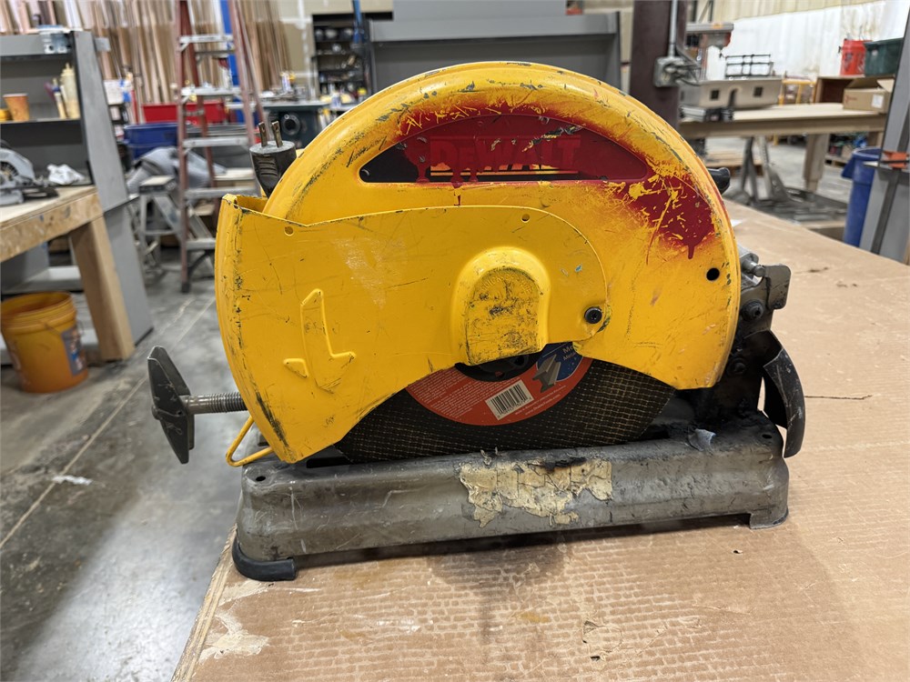 DeWalt "D28715" Abrasive Saw