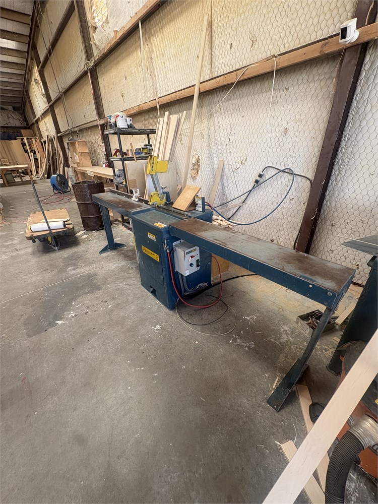 Whirlwind "1000L" Pneumatic Upcut Saw & Tables