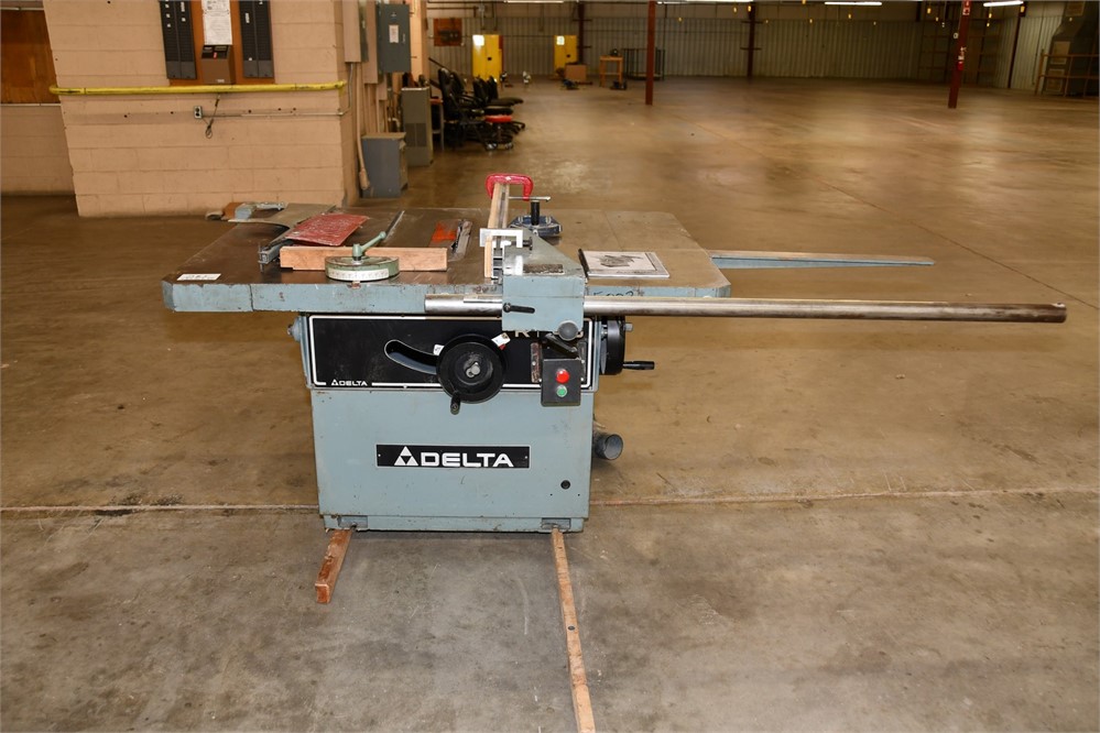 Delta "RT-40" Table Saw