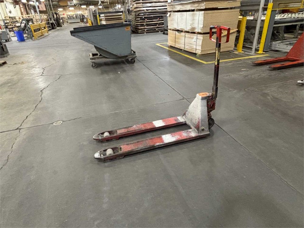 BT "L2000U-10" Pallet Jack