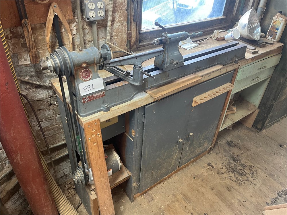 Delta/Milwaukee Bench Lathe