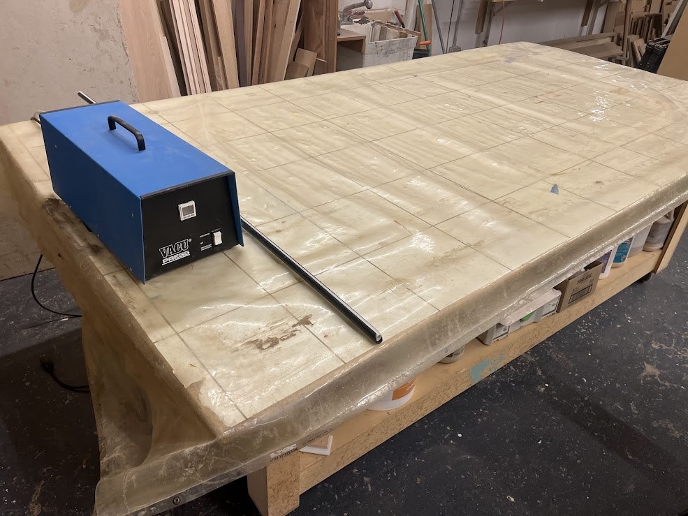 VACU-PRESS With Table