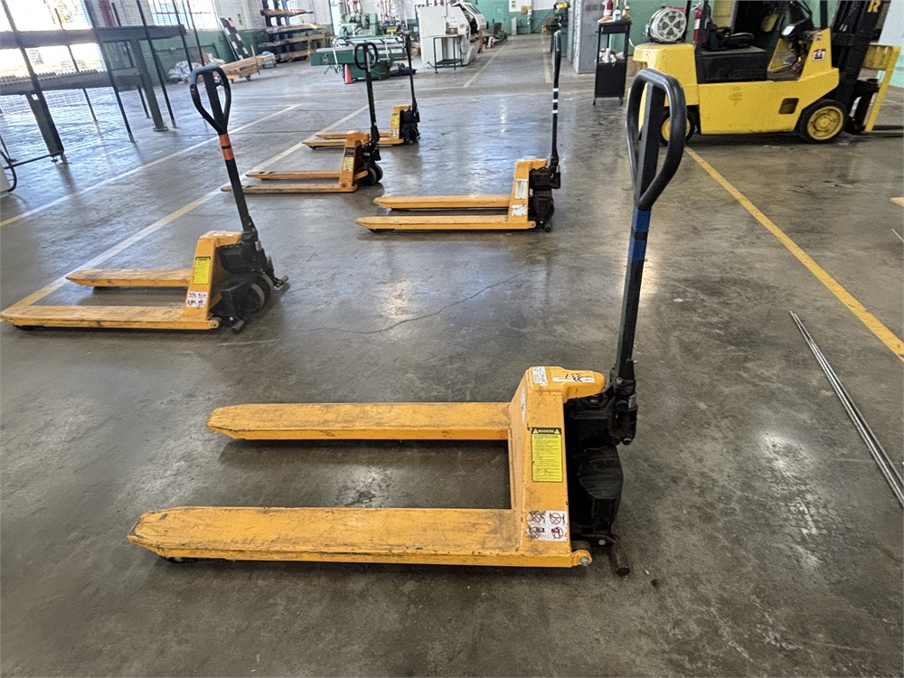 Uline "H-1785" Pallet Jack