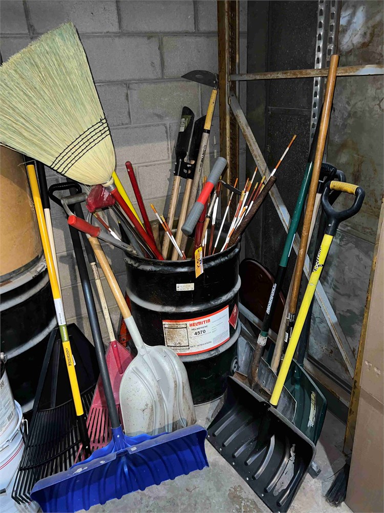 Shovels, Rakes, & Garden Tools