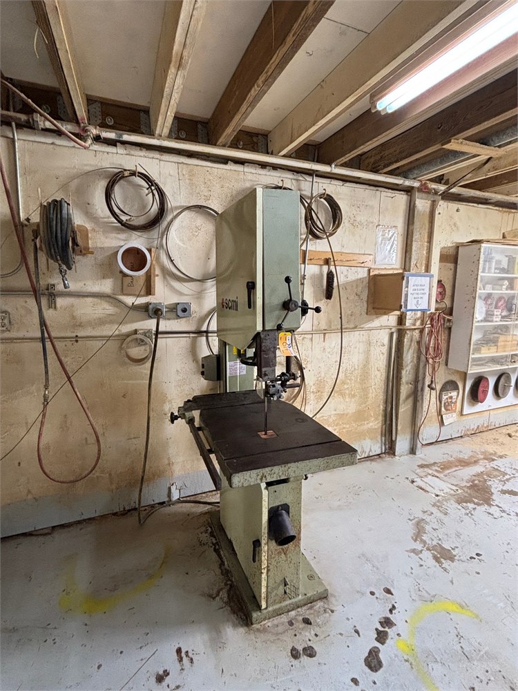 SCMI "SC 600" Band Saw