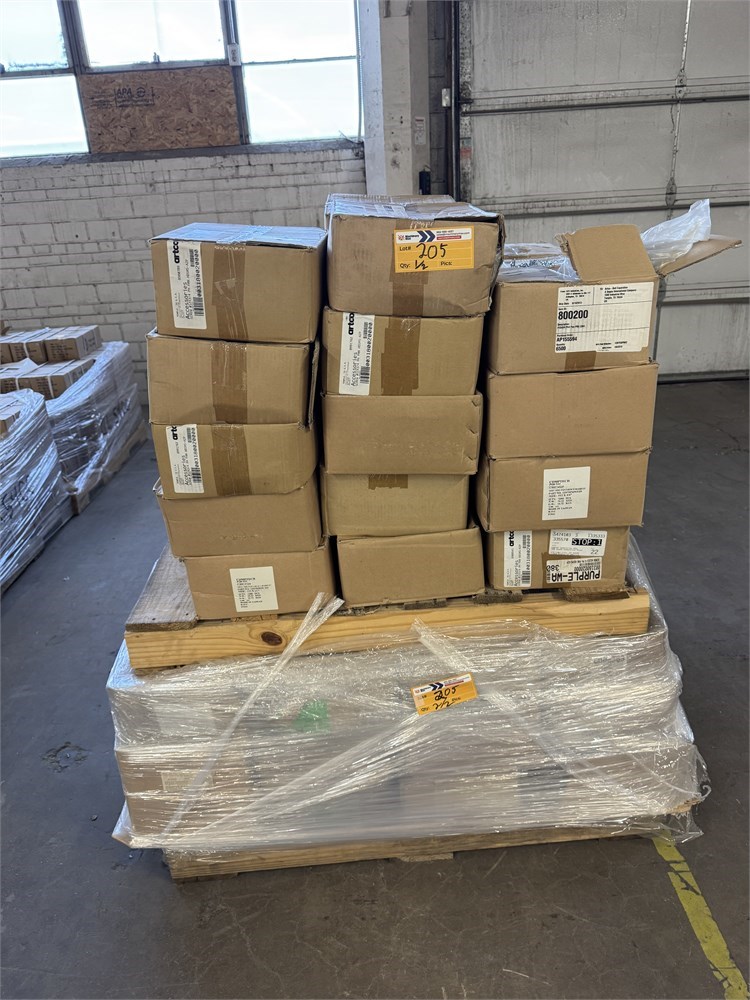 Pallet of Fasteners & Pan Head Screws