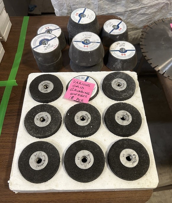 Lot of 18 "Grinding Wheels"  Like New - Woodbridge, ON