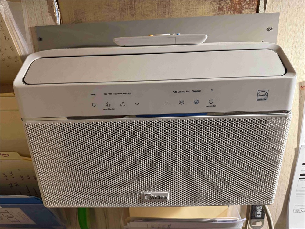 Midea Window A/C & Monitor