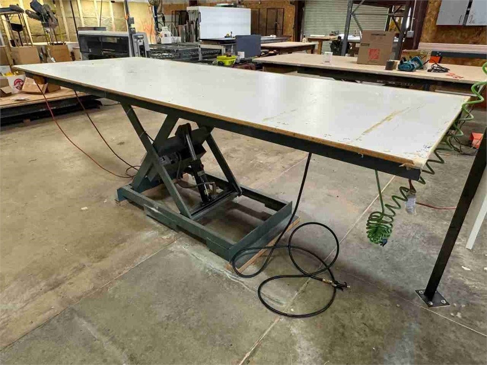 Marcon Lift Table