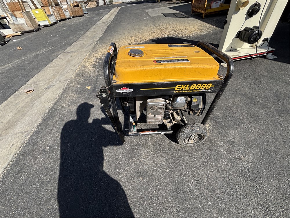 Briggs & Stratton "EXL 8000" Portable Generator