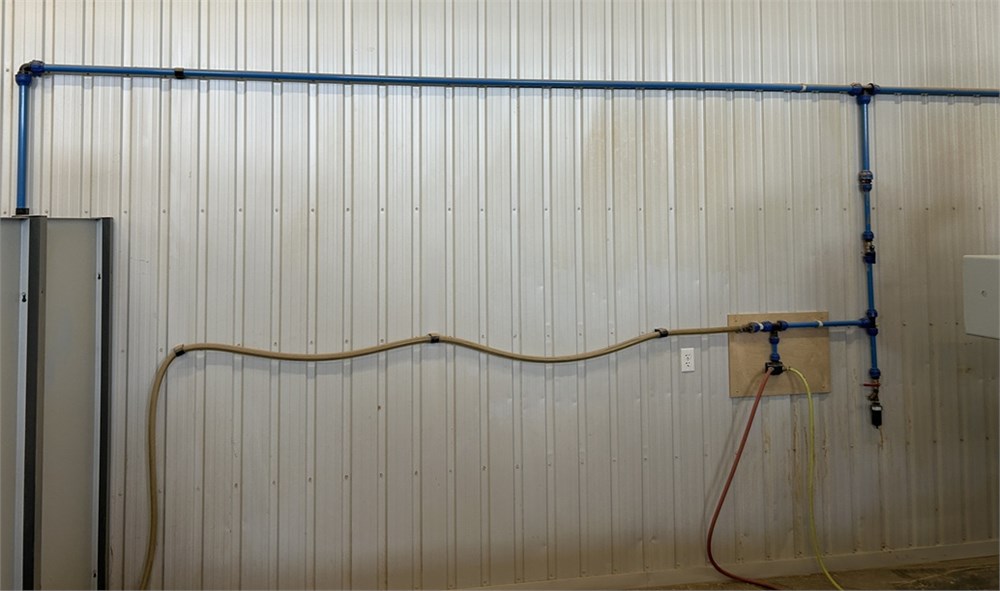 Aluminum "Airlines" Approx 200ft - Durham, ON