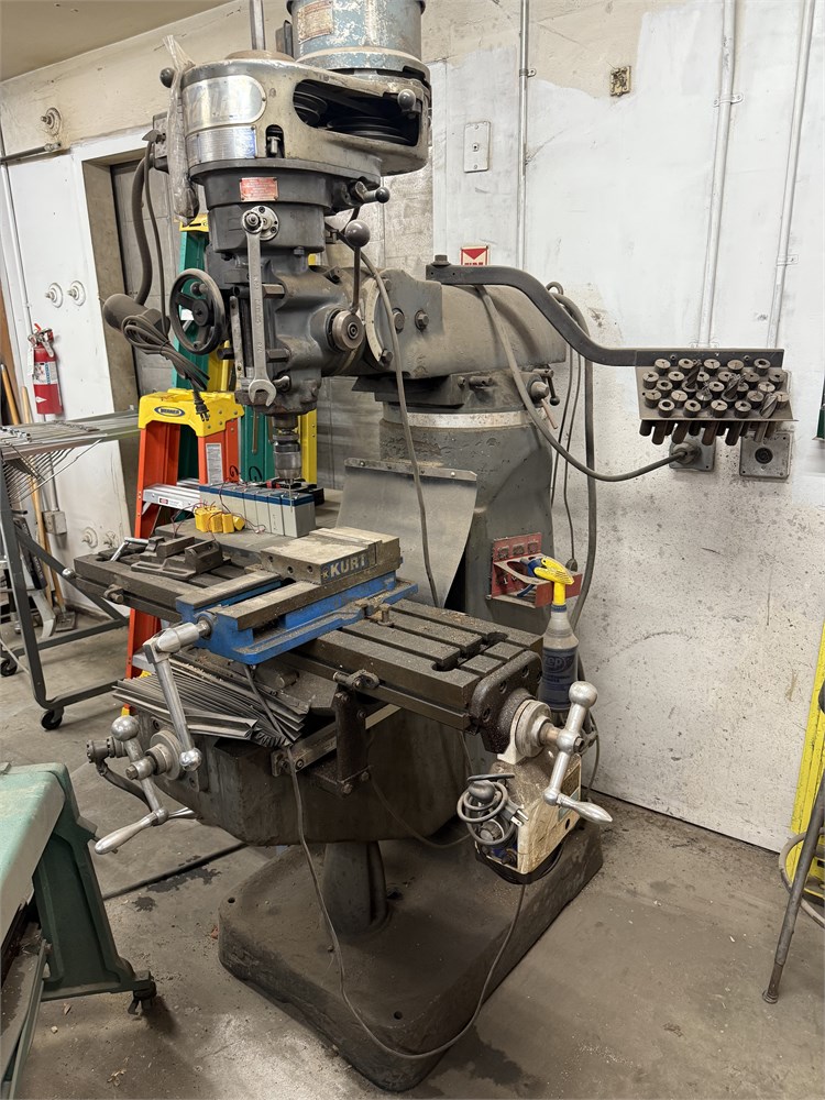 AcraMill Turret Milling Machine