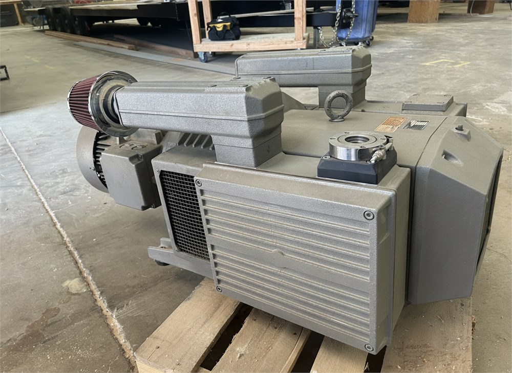 Becker "VTLF 250" Vacuum Pump
