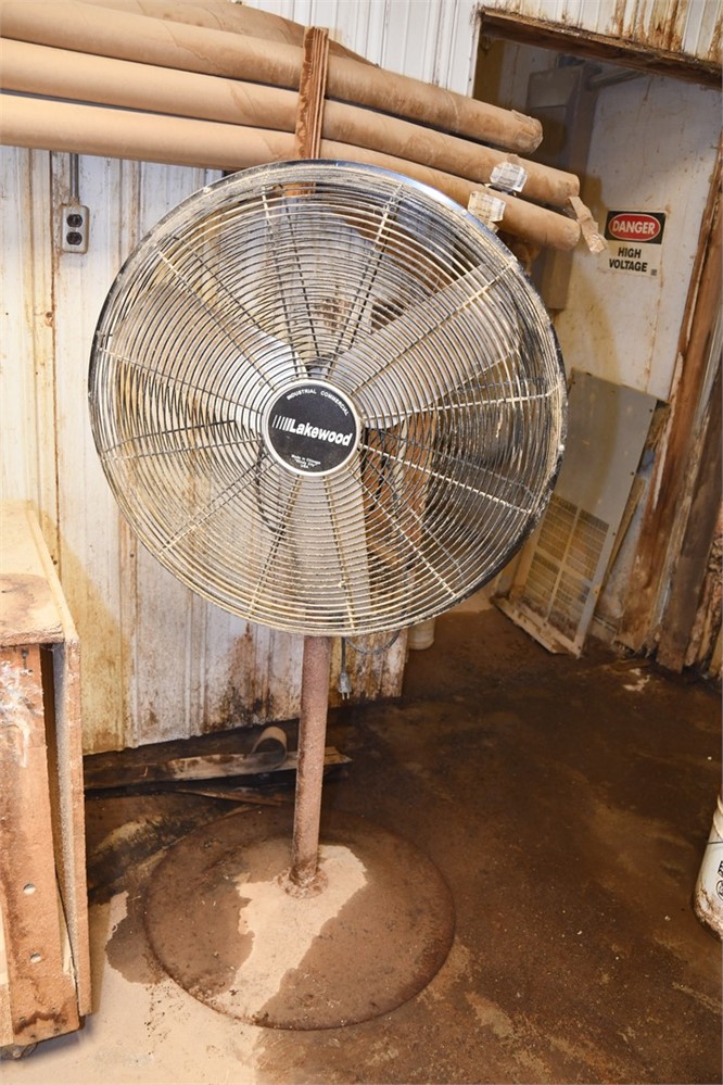 Lakewood Floor Fan
