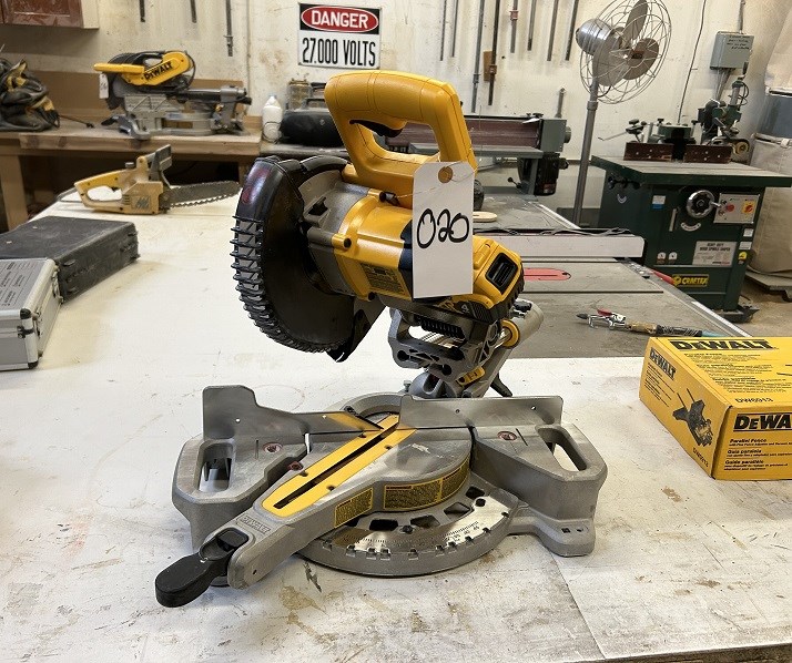 Dewalt Mitre Saw - Toronto, ON