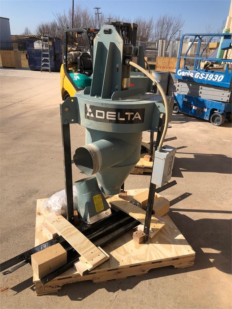 Delta "50-902" 5HP Dust Collector