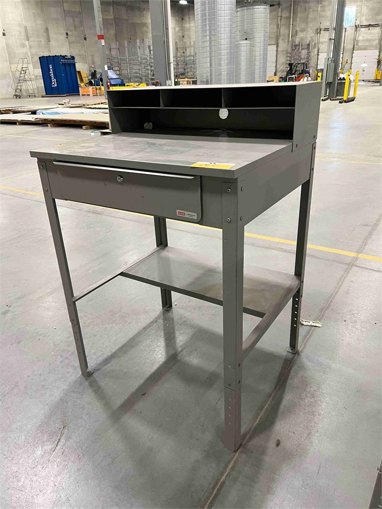 Uline Supervisors Desk