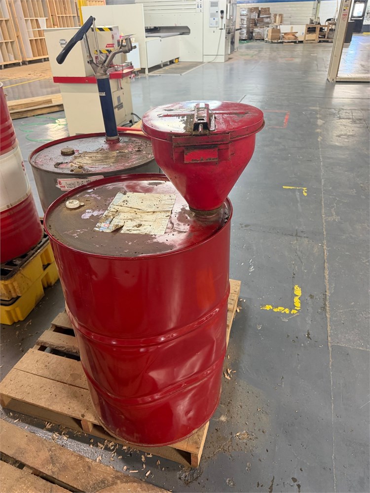 Mobil "DTE Oil Light" Bearing & Circulating Oil - Qty (2)