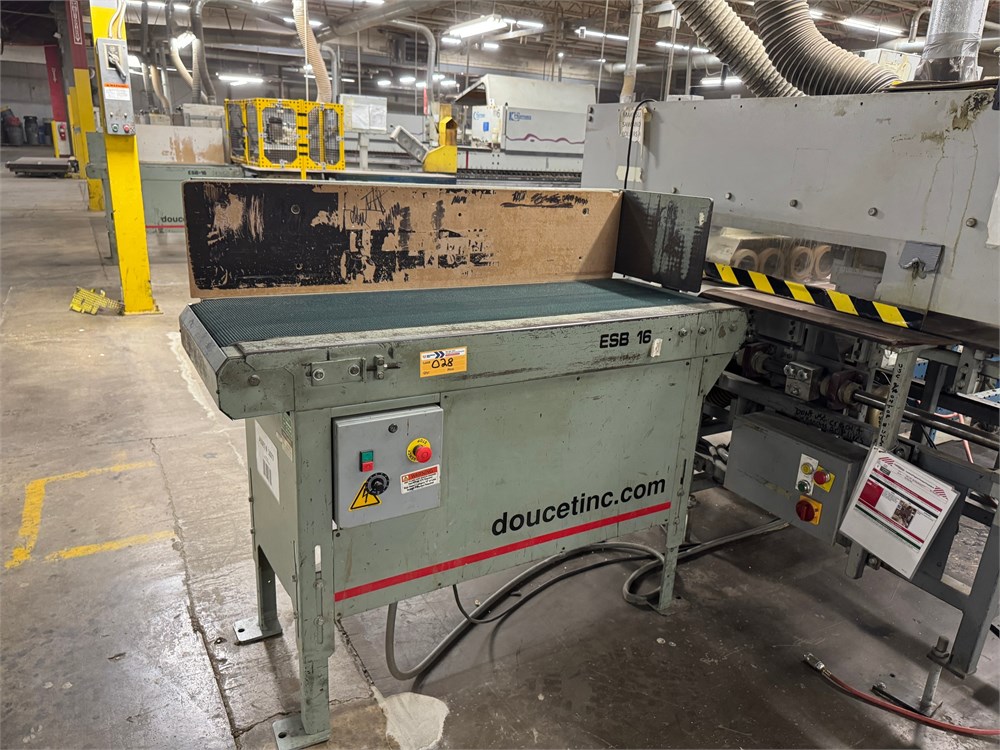 Doucet "ESB-16-D" Infeed Conveyor