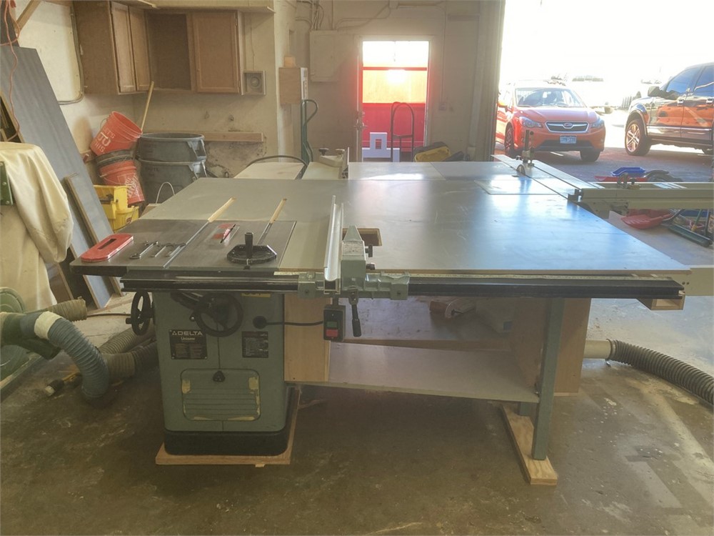 Delta "Unisaw" Tablesaw