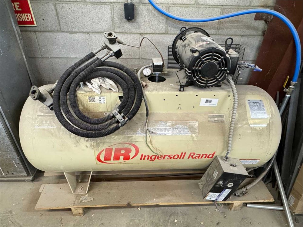 Ingersoll Rand Air Compressor (inoperable)