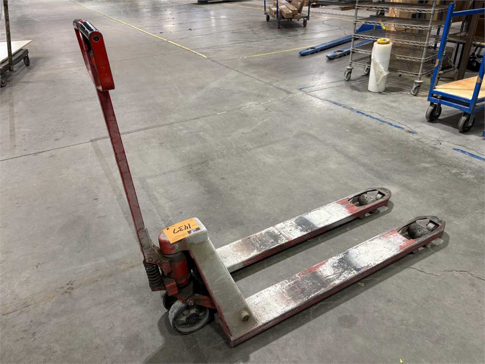 BT "L2000U-10" Pallet Jack