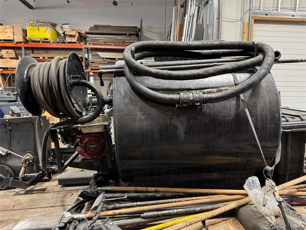 Gas Powered Transfer Pump & Tank