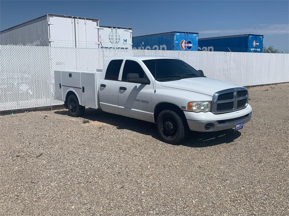 2004 Dodge "Ram 2500" Utility Truck