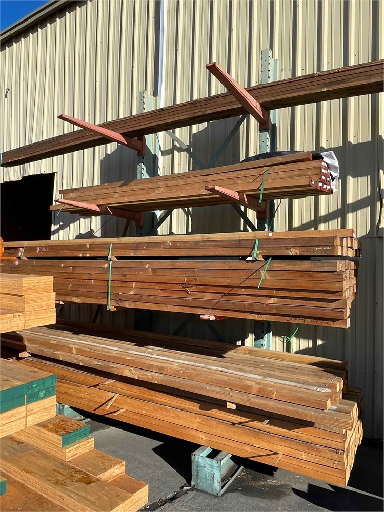 Single-Sided Cantilever Rack